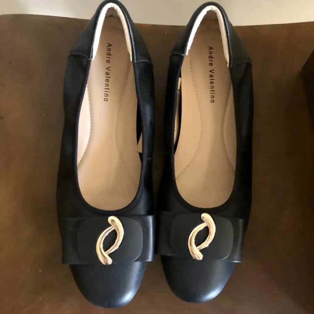 Sepatu Flat Shoes Andre Valentino