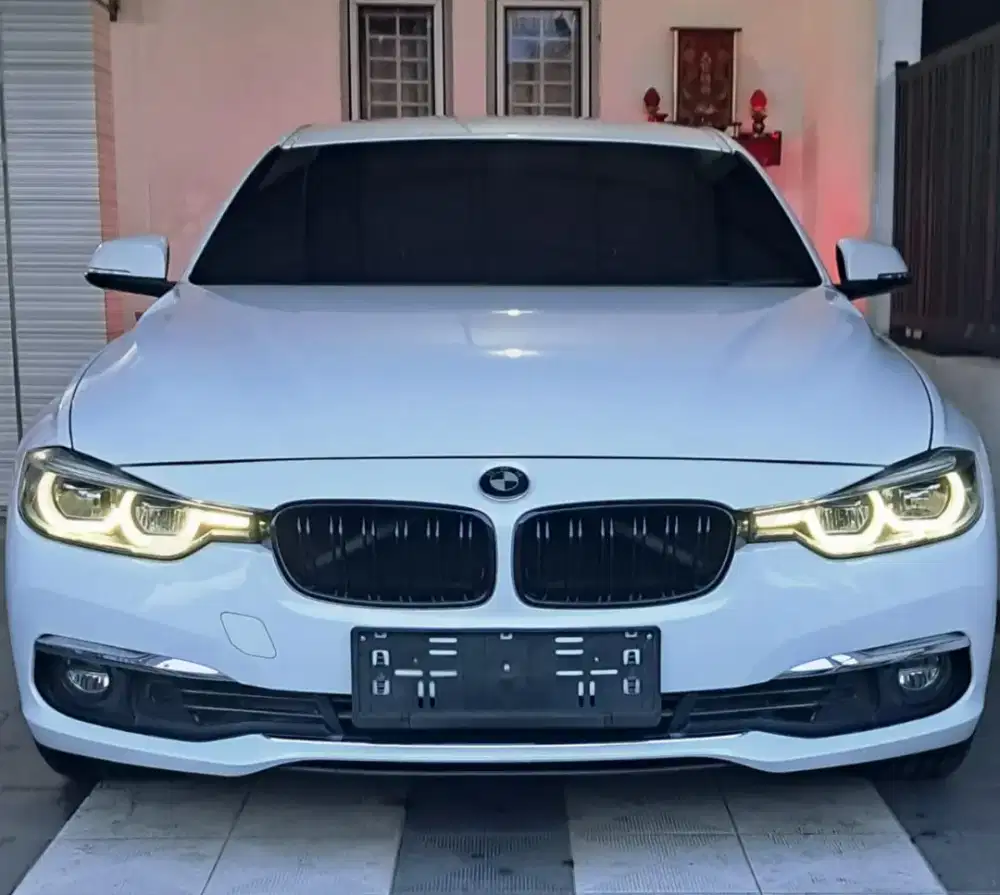 BMW 320i F30 LCi B48 Thn 2018/2019