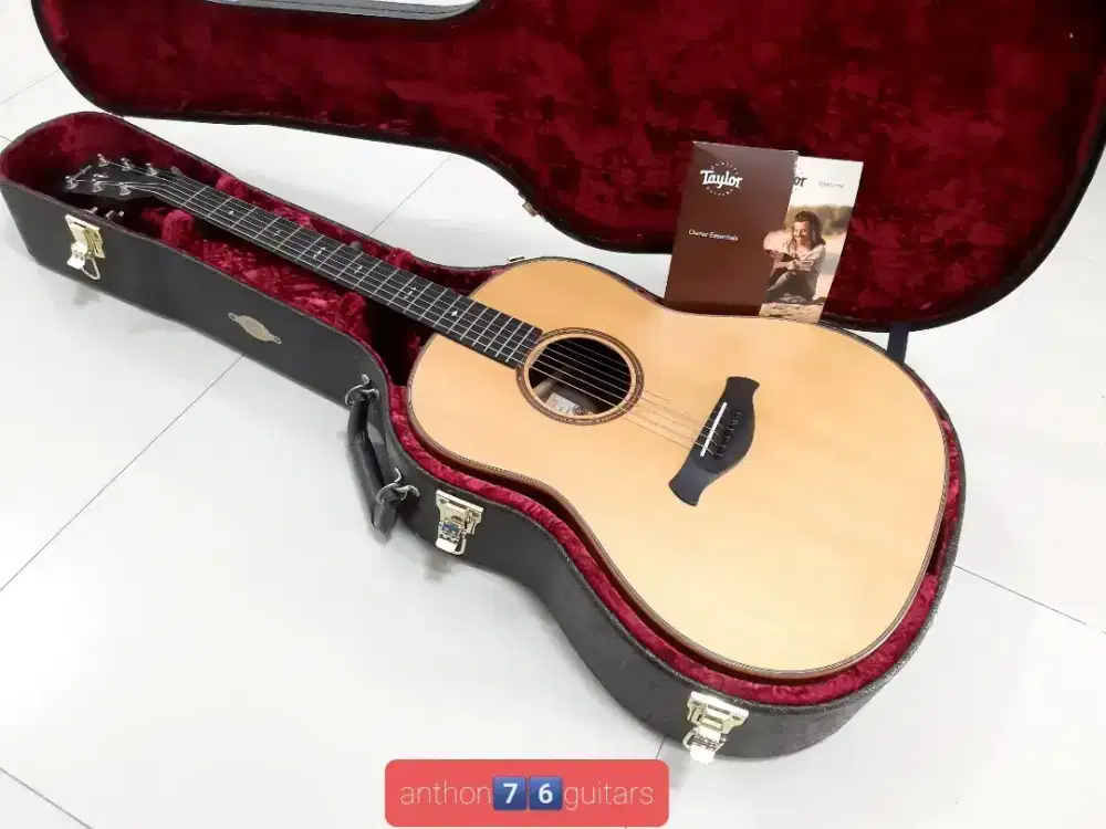 Taylor usa 717 V-class gitar akustik