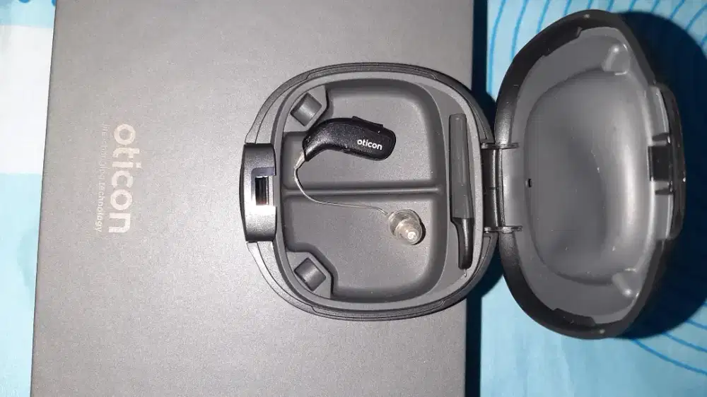 Alat Bantu Dengar Oticon