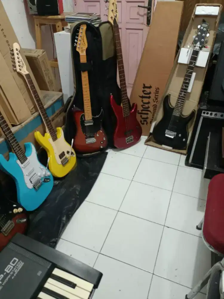 Jual Borong Sngt Mrh 15 Boutique Lgnd & Vntge Electric Classic Guitar,