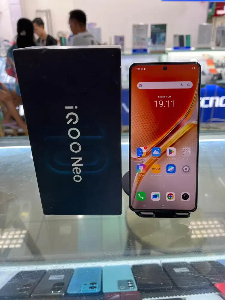 iQOO Neo 10 16/512 Garansi 9 bulan
