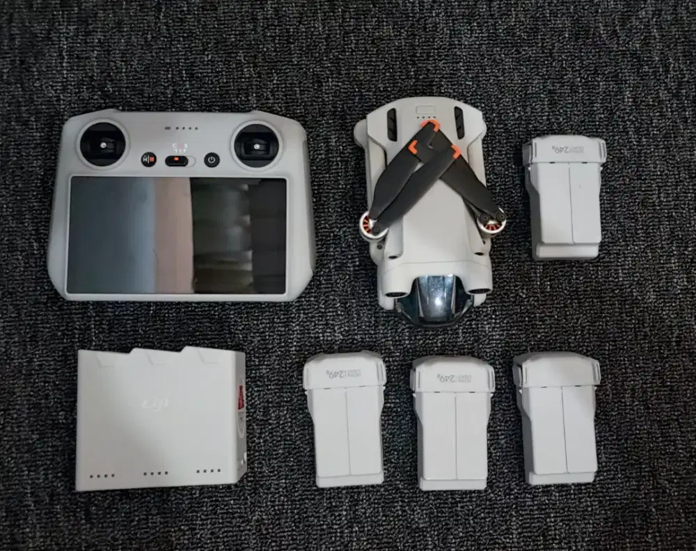 Drone DJI Mini 3 Pro RC1 + 5 Batrai