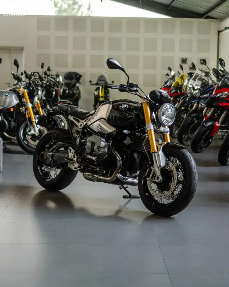 BMW R nine T Black Strom Metallic 2014 Low odo 5 Rb Km