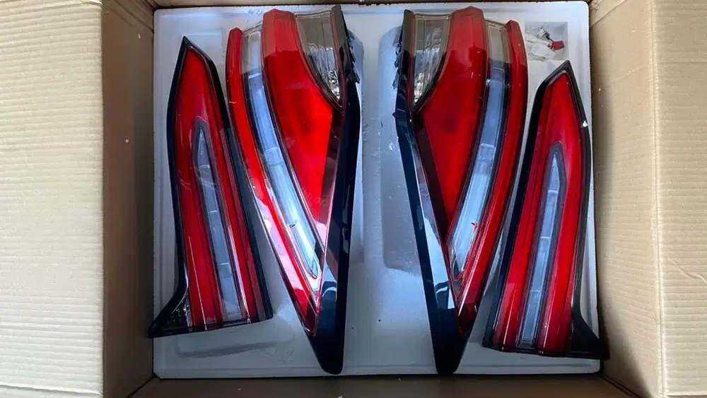 Lampu Belakang Fortuner Original Copotan 2016-2025