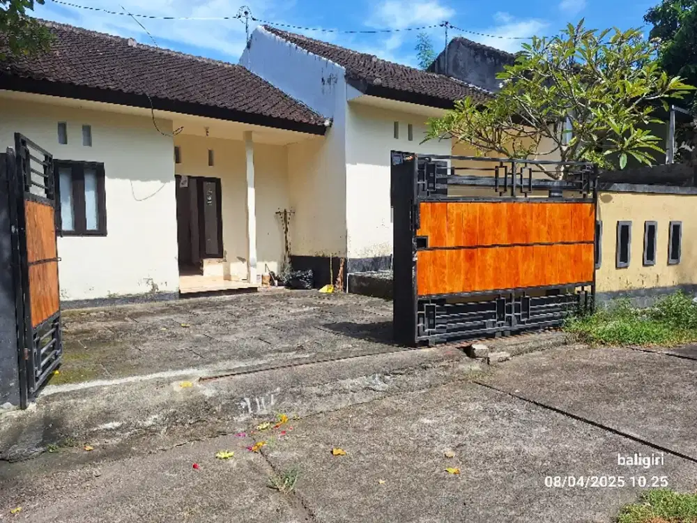 Dijual rumah nyaman dekat Taman Ujung, Karangasem BALI.