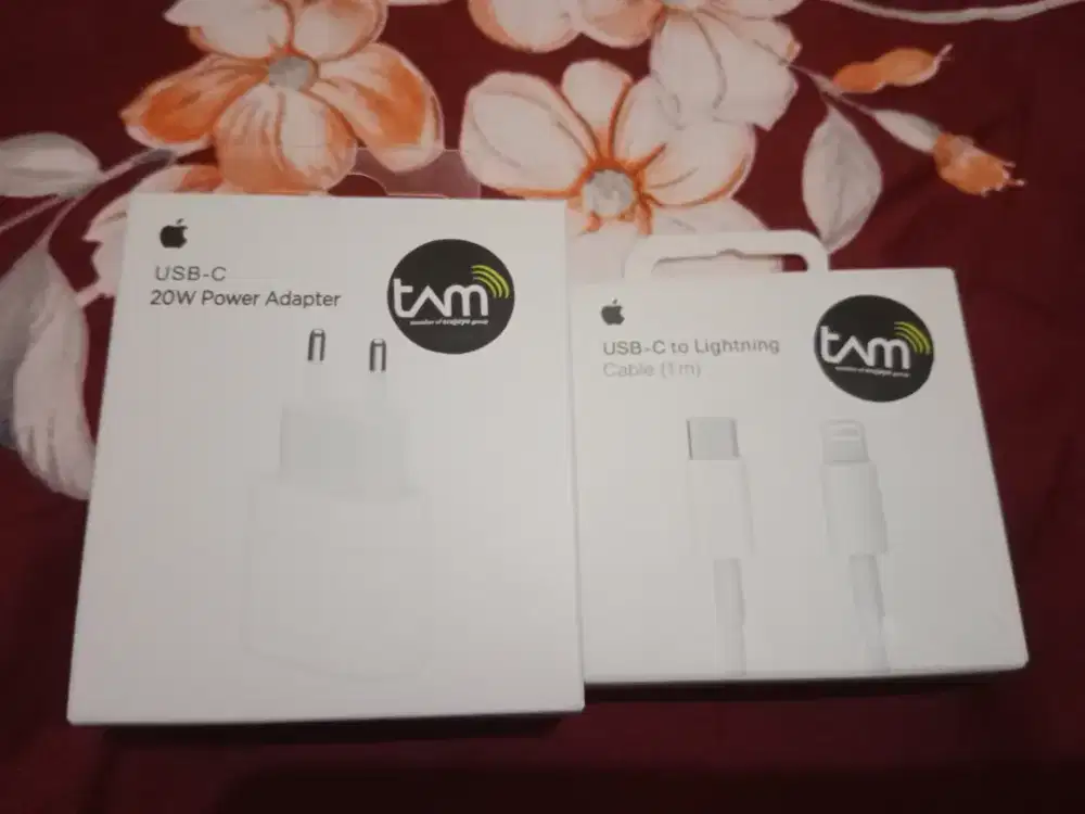 Adaptor Original Tam Iphone 20watt+Kabel Data Tipe C To Lighting(New)
