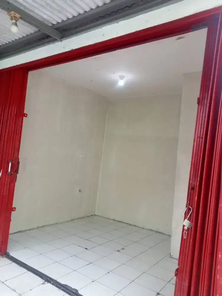 Kios disewakan tahunan cocok untuk online cloud kitchen pinggir jalan