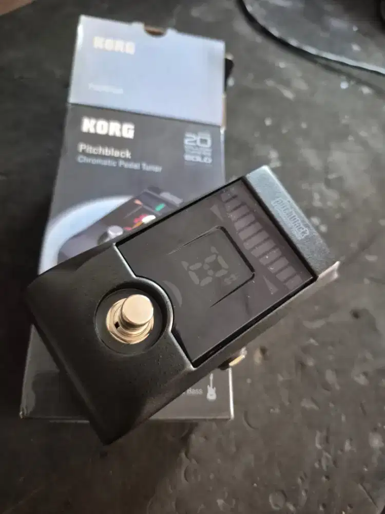 Korg pitchblack chromatic pedal tuner guitar bass