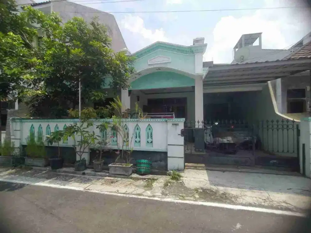 Rumah Second Bagus Terawat Banyuanyar Dekat Al Abidin