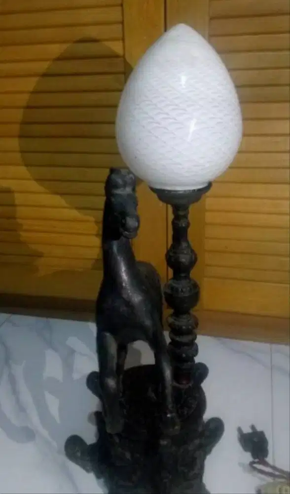 Dijual Lampu Meja