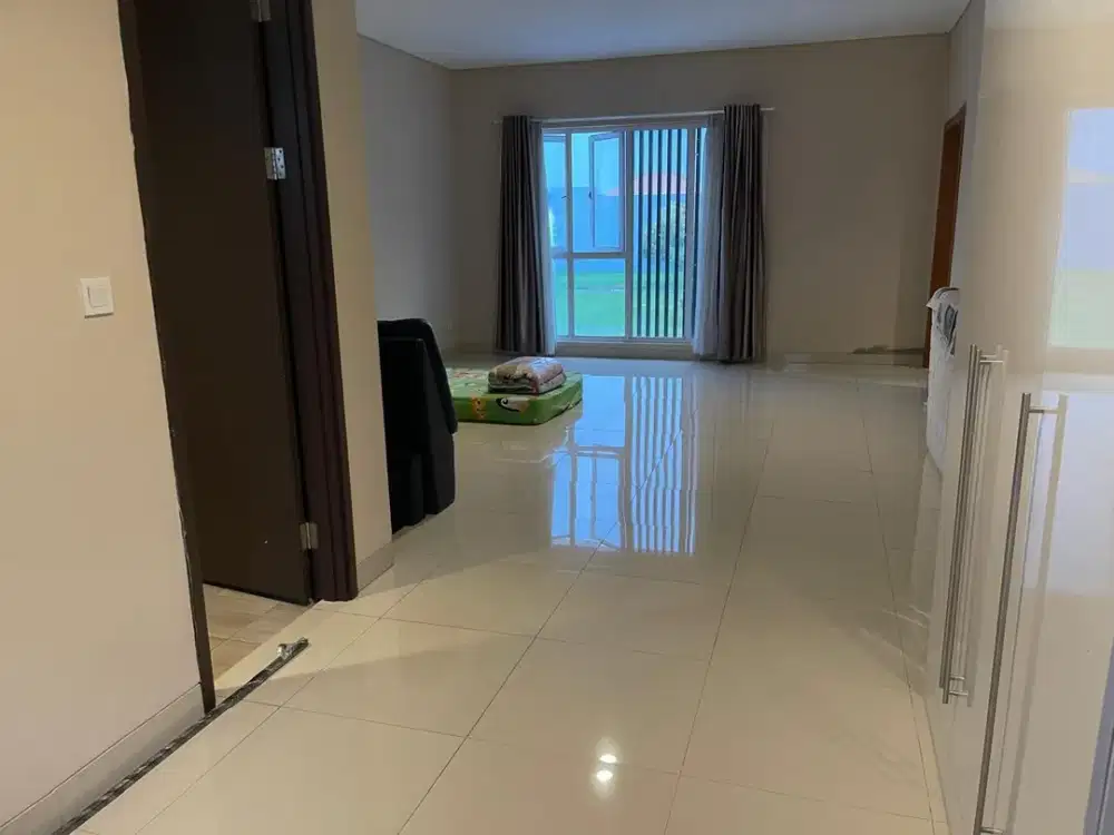 Rumah 2 Lantai di Cluster D,Bayan Jakarta Garden City