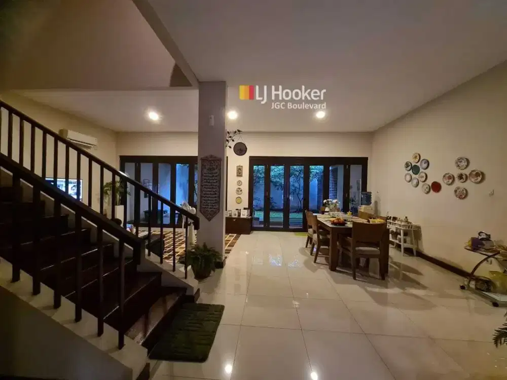 Dijual Rumah Depan Taman di Cluster Asia Tropis Harapan Indah, Bekasi