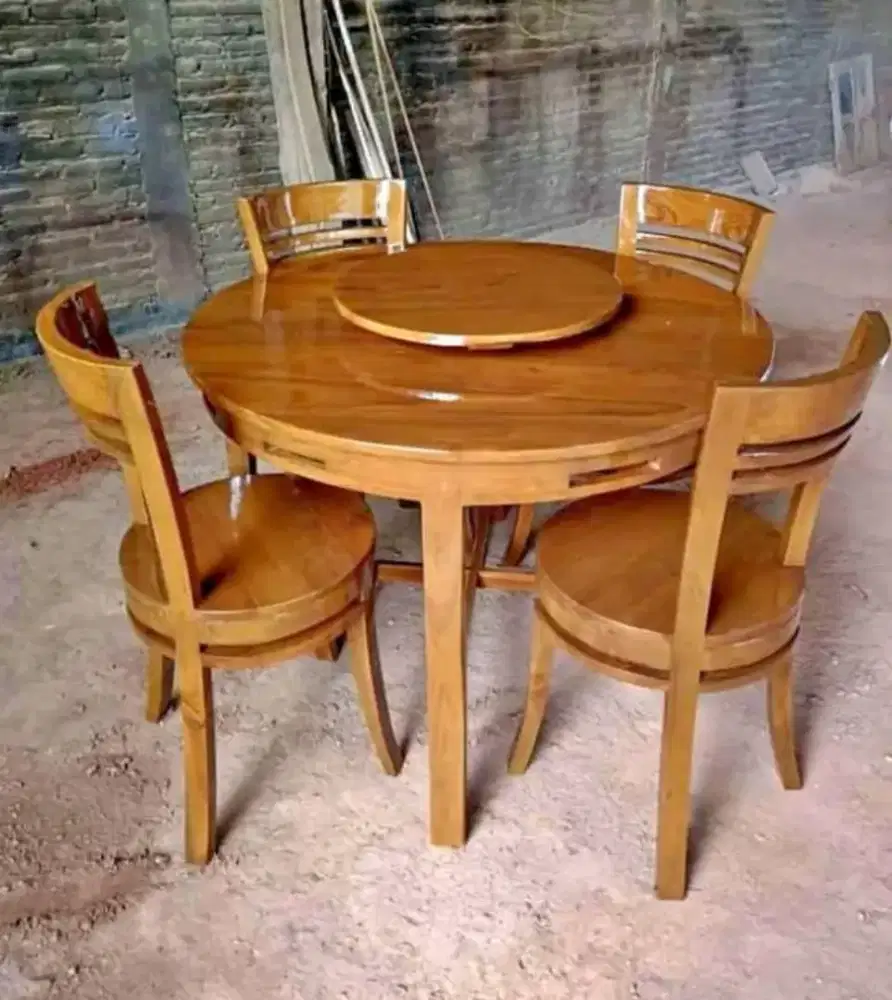 Meja makan bundar jati terbaru