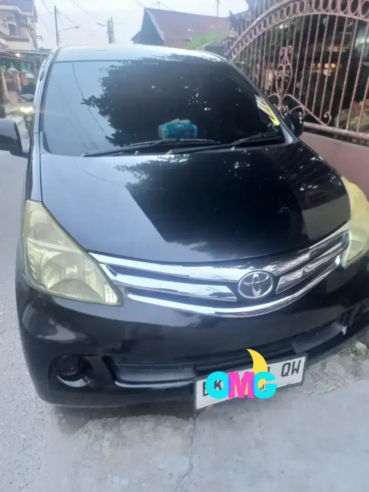 Avanza Tahun 2013 Warna Hitam Type E