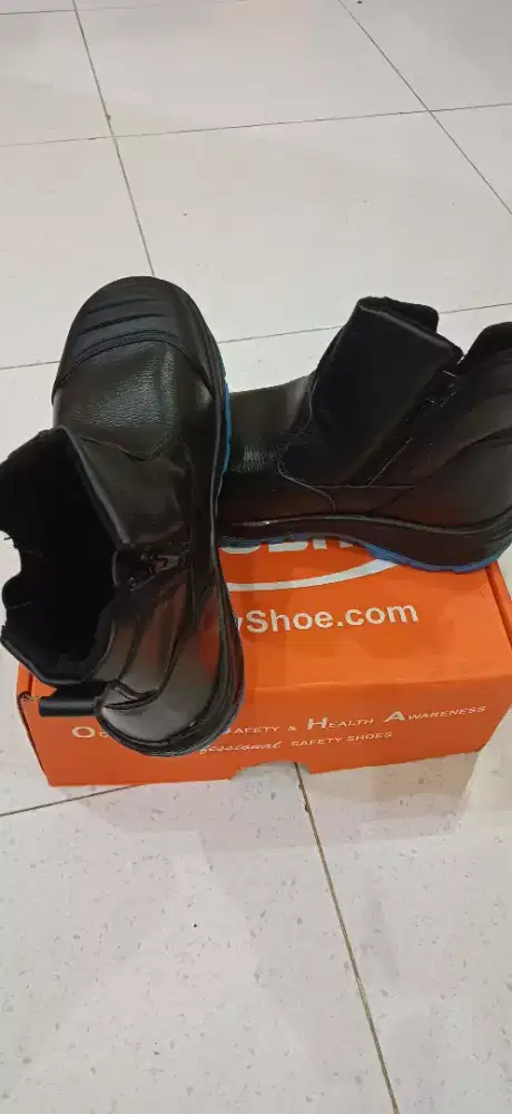 Safety shoes (Sepatu Safety) Dr. OSHA