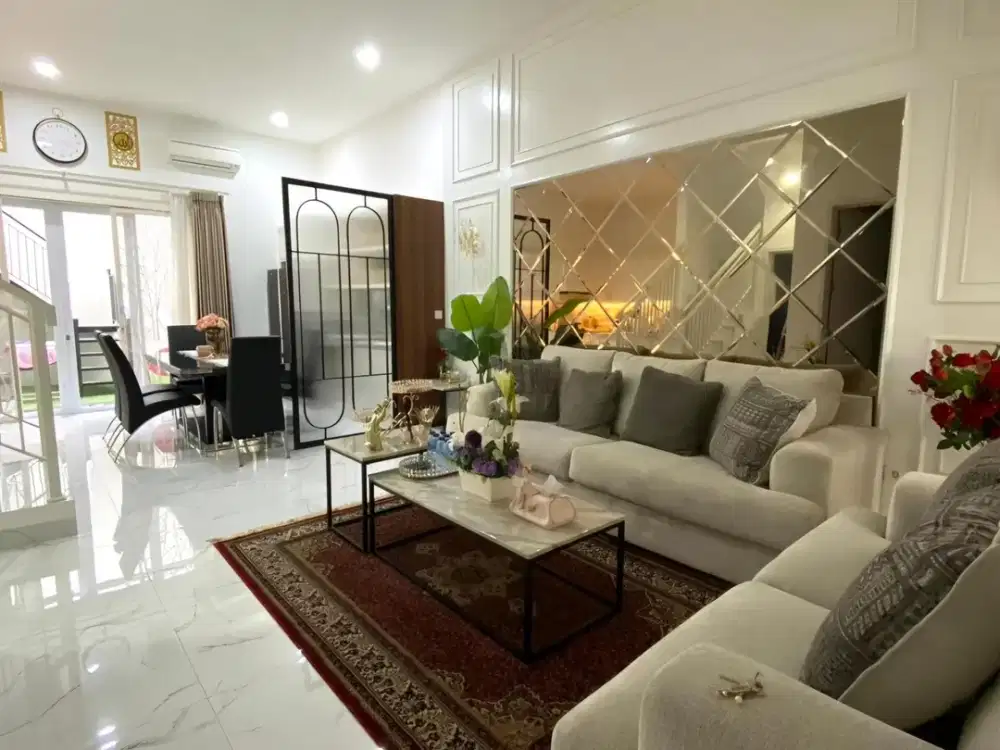 Rumah Bonus Furnished di Kencana Loka BSD City, dekat ke Exit Tol BSD