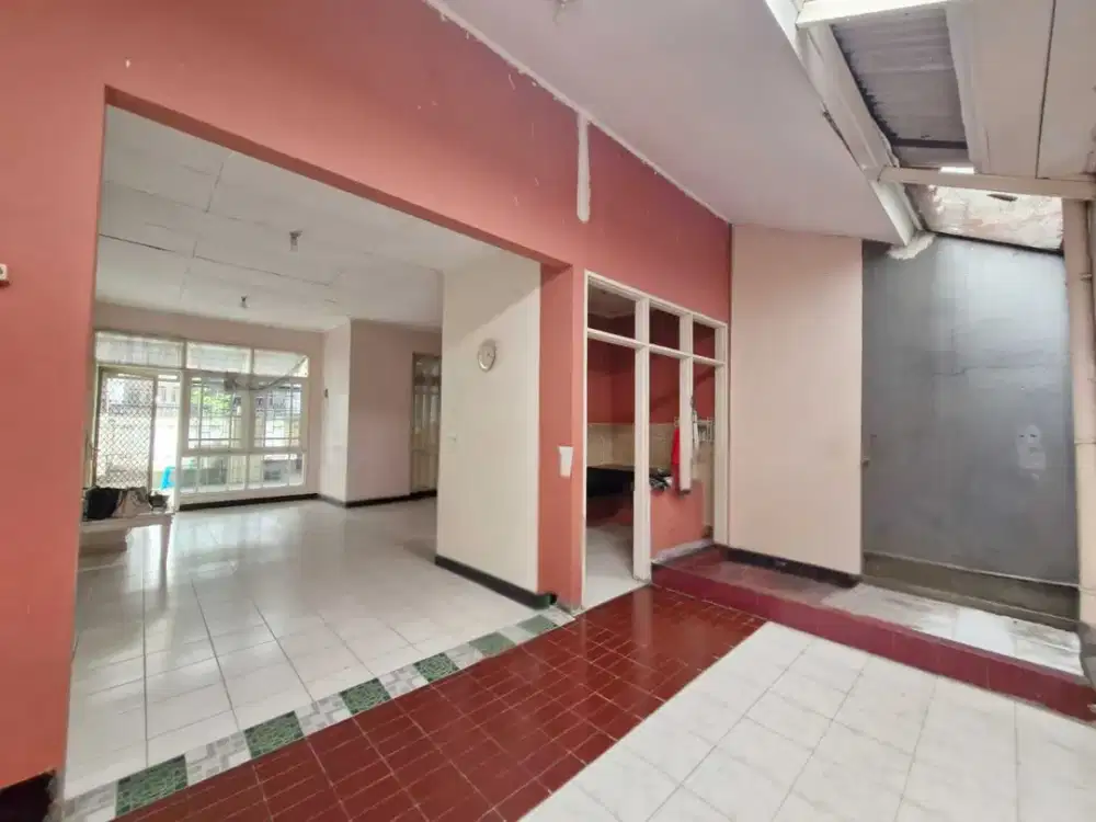 Rumah 1lantai SHM Luas 121 Di Komplek Harapan Indah Kota Bekasi