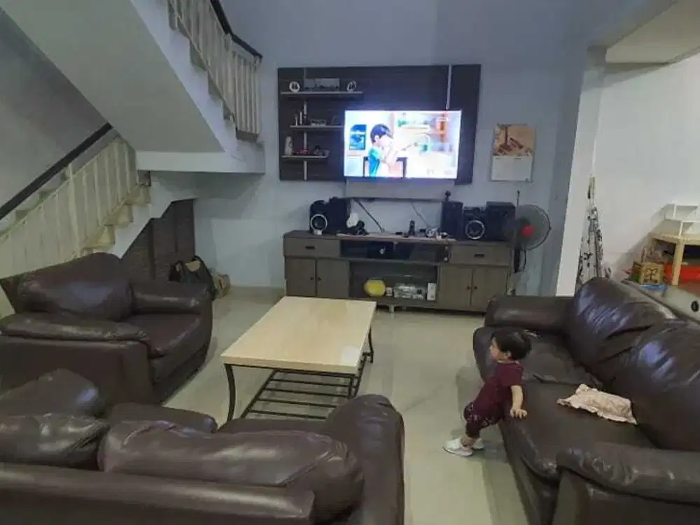 Dijual Rumah Furnished luas 200 siap Huni di TamanModern Cakung Jakart