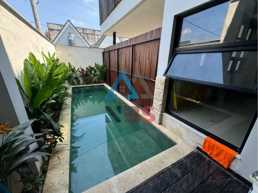 DIJUAL VILLA LOKASI SETRATEGIS JALAN YUDISTIRA SEMINYAK