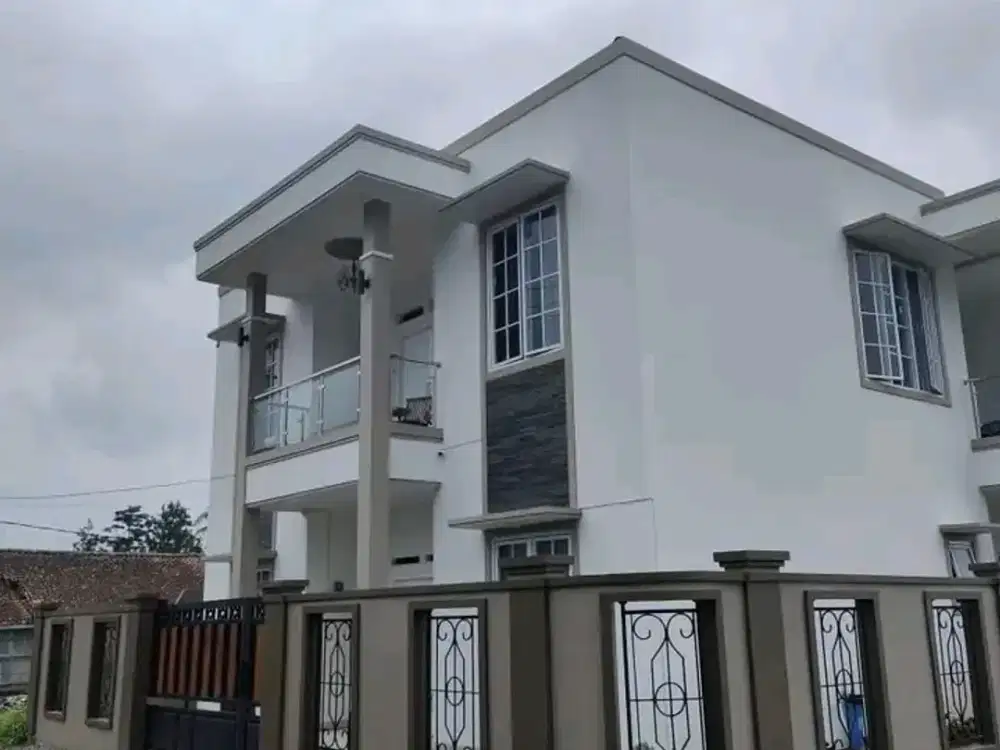 Dijual Rumah / Villa Mewah di Cipanas Puncak