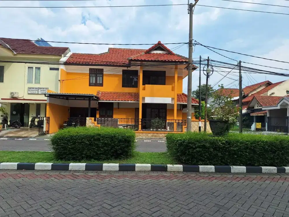 Kontrak Rumah Babatan Pratama Murah Kamar 4 AC 2 Bagus