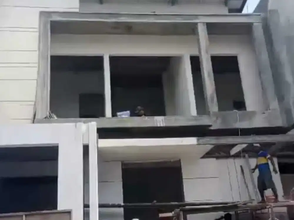 Rumah Baru Citraland Minimalis 2 Lantai Bagus Luas 9x15