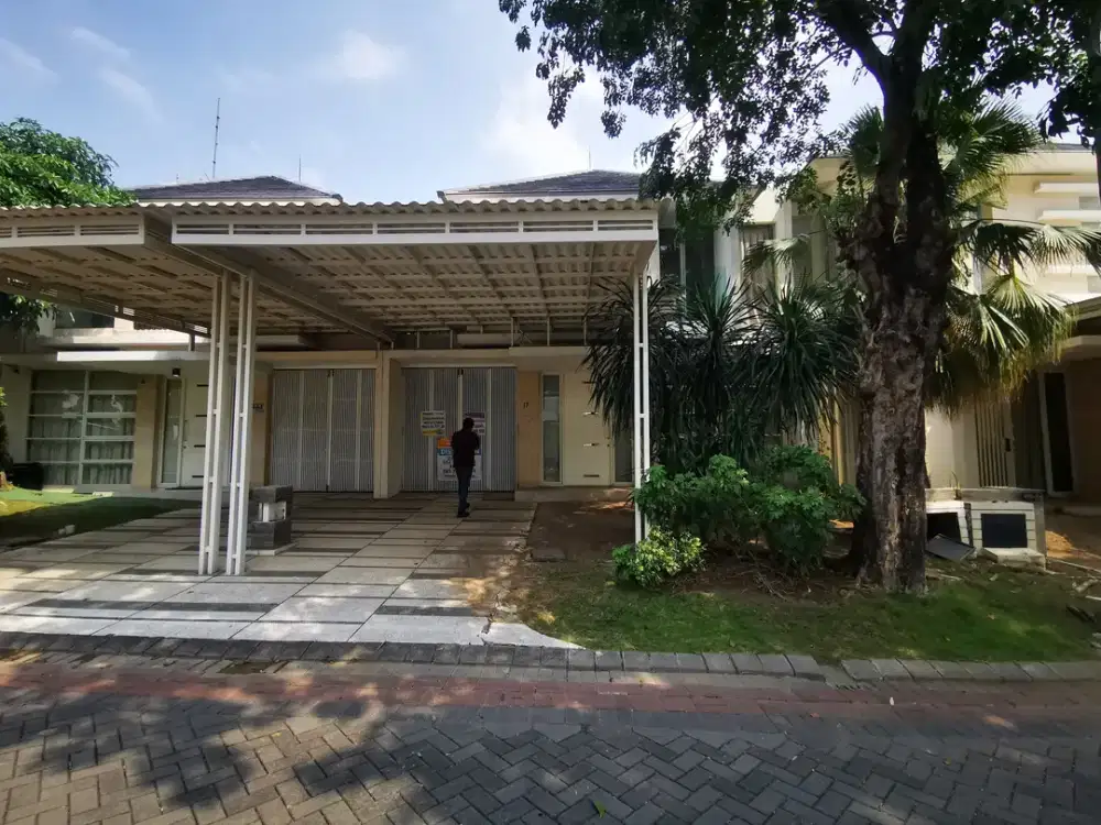 Sewa Rumah Pakuwon Indah Full Furnished Depan Pakuwon Mall Bagus