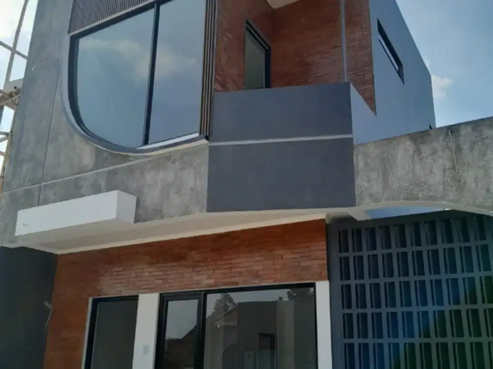 Rumah Modern dan Elegan  di Buah Batu, Bandung