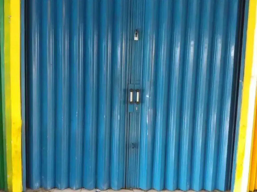 Disewakan kios murah PGC Cililitan, depannya strategis Jakarta Timur