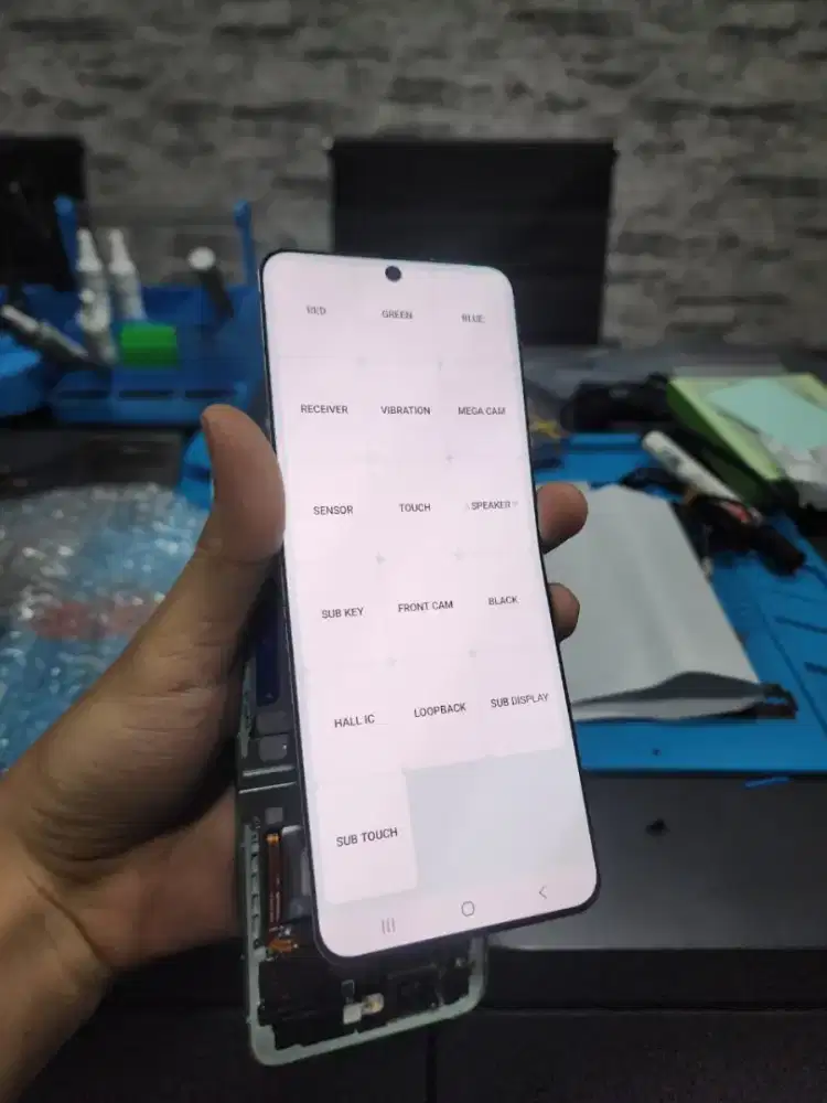 Lcd zflip 6 original copotan normal mulus
Hanya lcd tanpa frem
Free