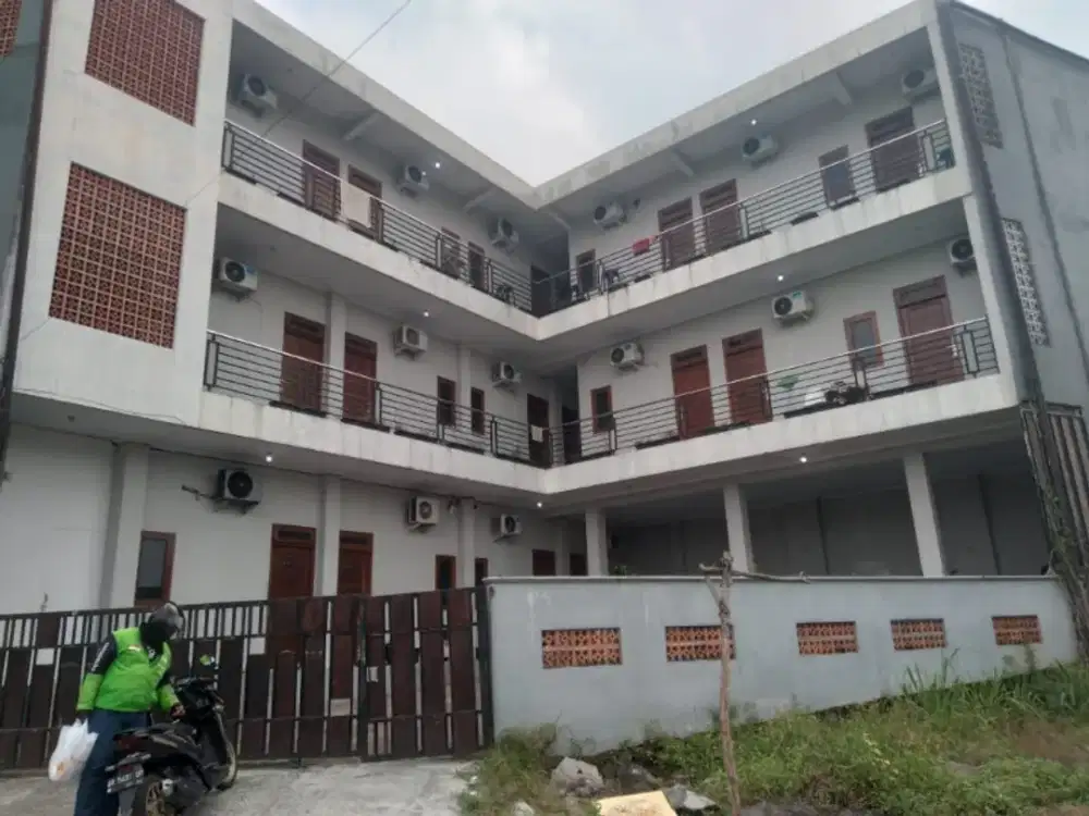 A031 - Kost Mewah Eksklusive Barat Kampus UGM