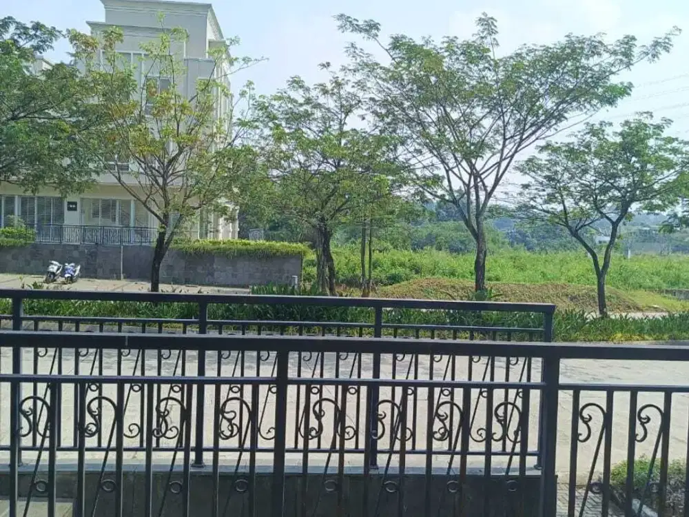 Di Jual Ruko Baru Strategis di Podomoro Golf View