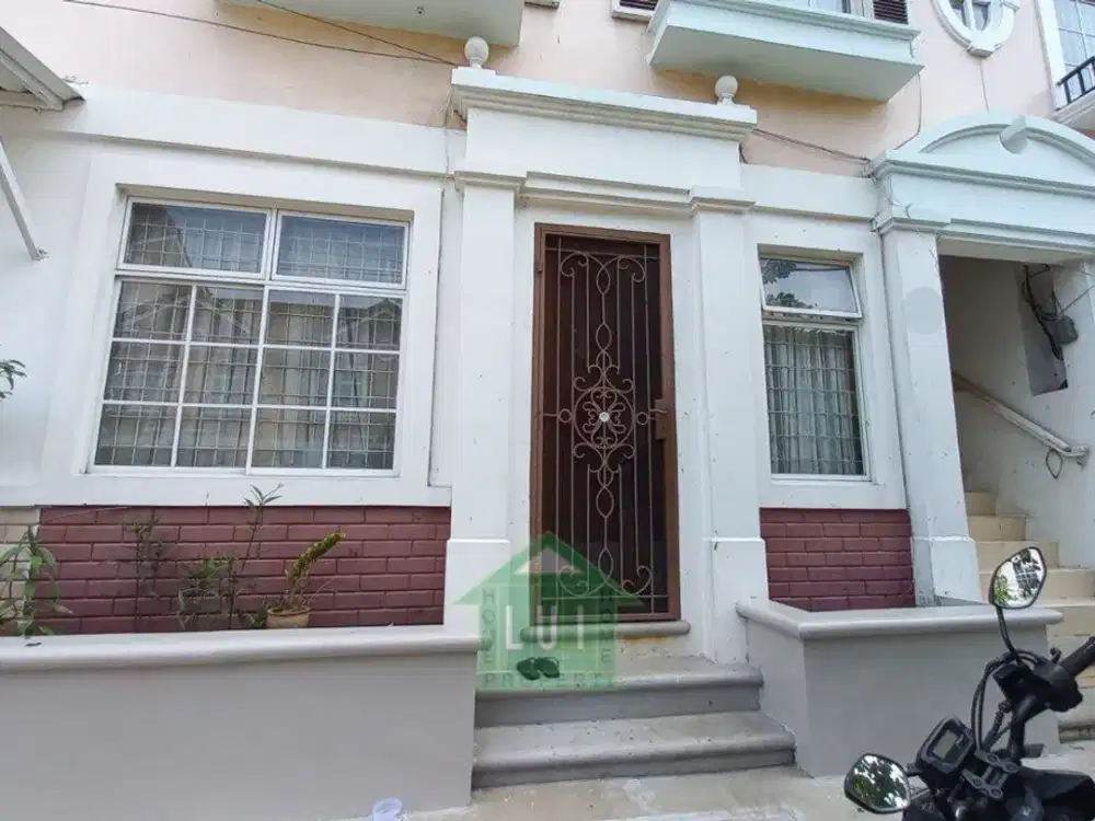 Jual Townhouse Taman Elok Lippo