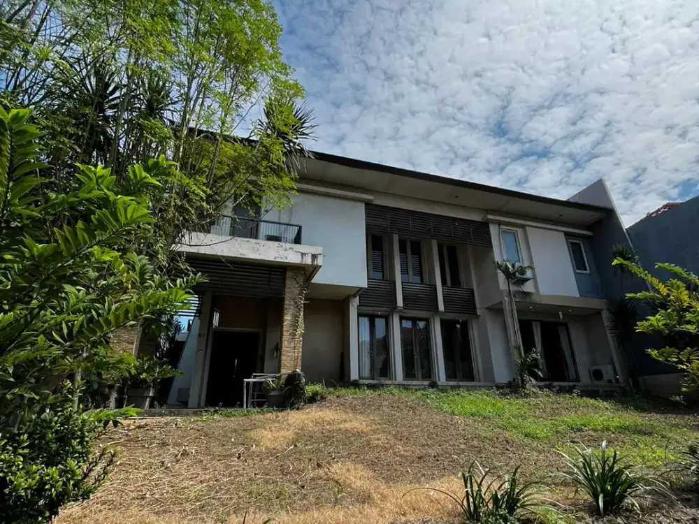 Dijual Rumah Mewah Diperumahan Regency 21