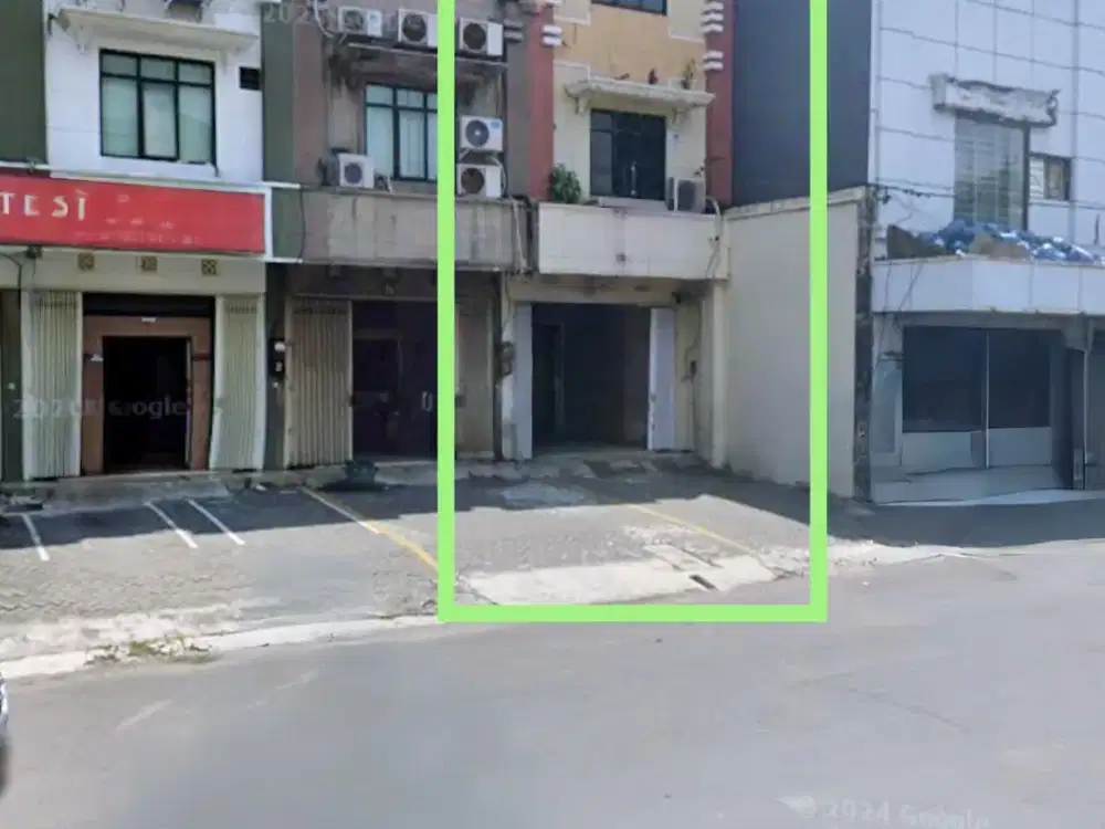 Ruko 3 Lantai Cendrawasi Sebelah Polres Sikatan Surabaya