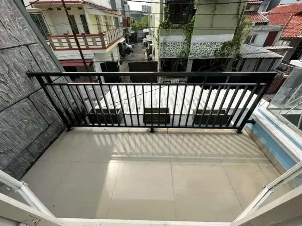 Dijual Rumah 2 Lantai Strategis di Condet, Jakarta Timur  Nyaman