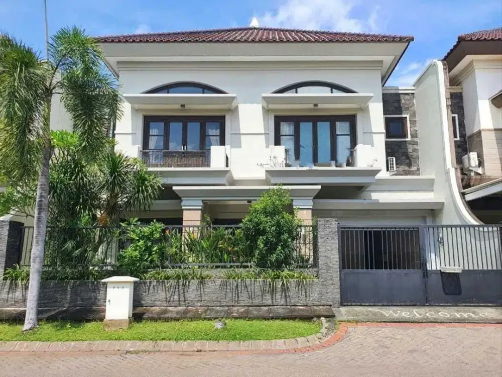 Rumah Mewah Murah Strategis Siap Huni  Central Park Klampis