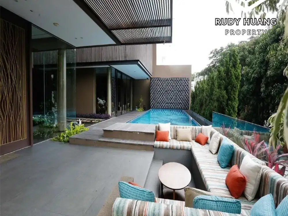 ✅ Dijual Rumah Minimalis di Kelapa Gading, Furnished, Ada Kolam Renang