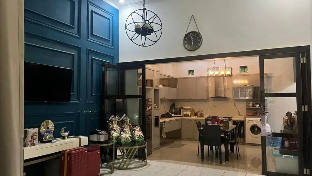 Dijual Rumah Cantik Minimalis di dalam cluster Legenda Wisata Cibubur