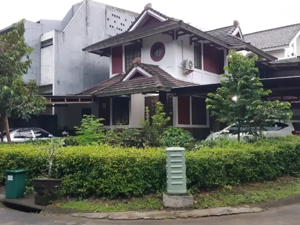 Di jual Rumah Hoek di Sentul city ,cluster terdepan . strategis.