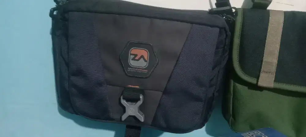Tas Sling Bag Zarventure Hitam