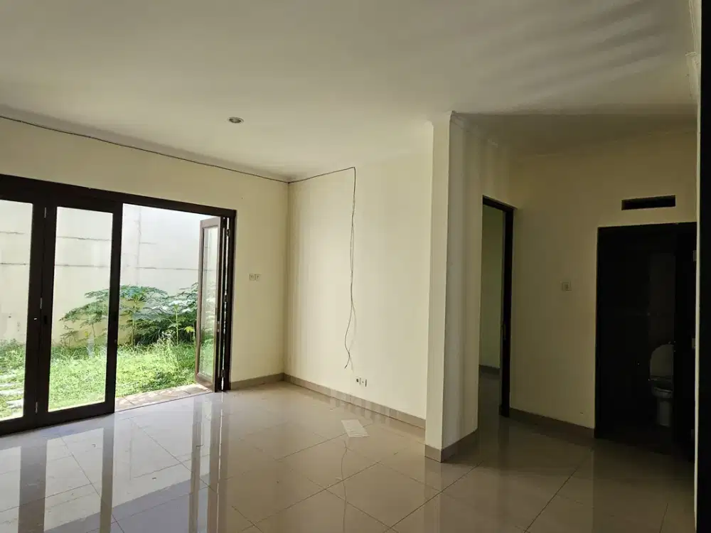 Dijual cepat rumah dekat Taman dekat Satpam di Cluster Arana Harapan I