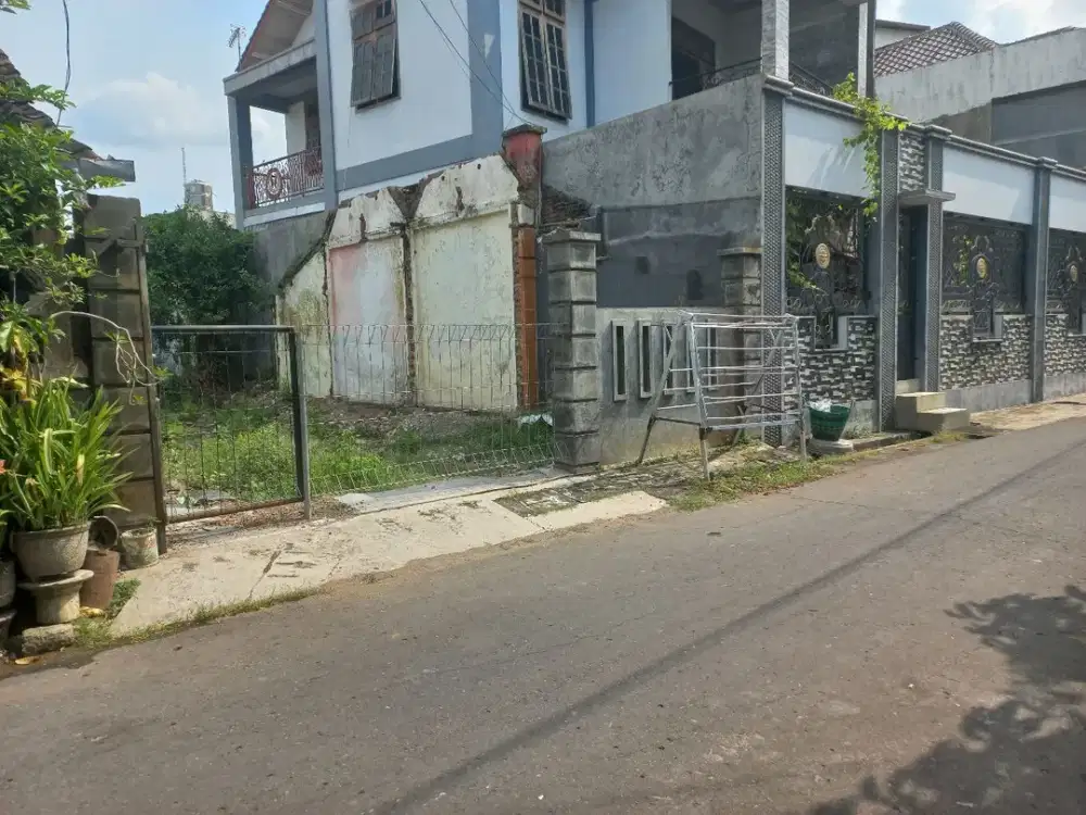 tanah strategis dekat gor manahan