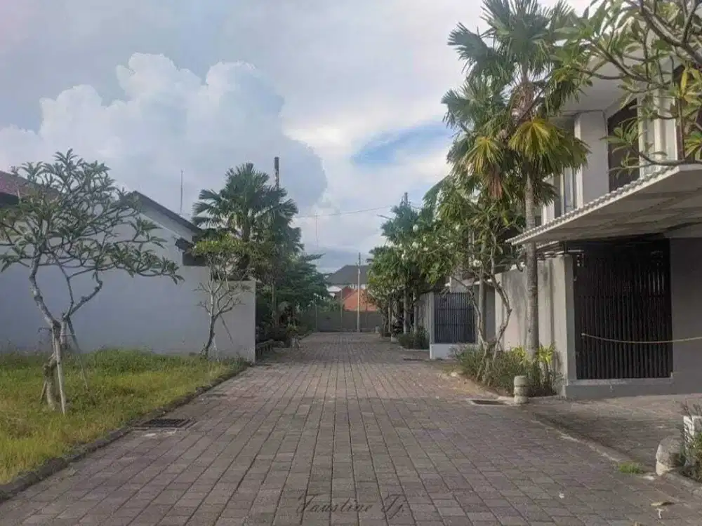SEWAKAN RUMAH BARU SANGAT TERAWAT ONE GATE Sistem AREA DENPASAR