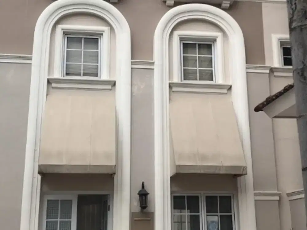 Dijual Cepat Rumah 3 Lantai Alesha House Full Furnish