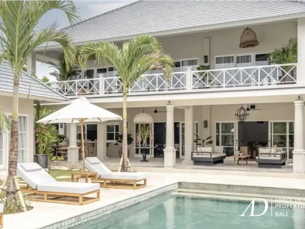 LUXURIOUS 4-BEDROOM RETREAT IN PRIME BERAWA, CANGGU