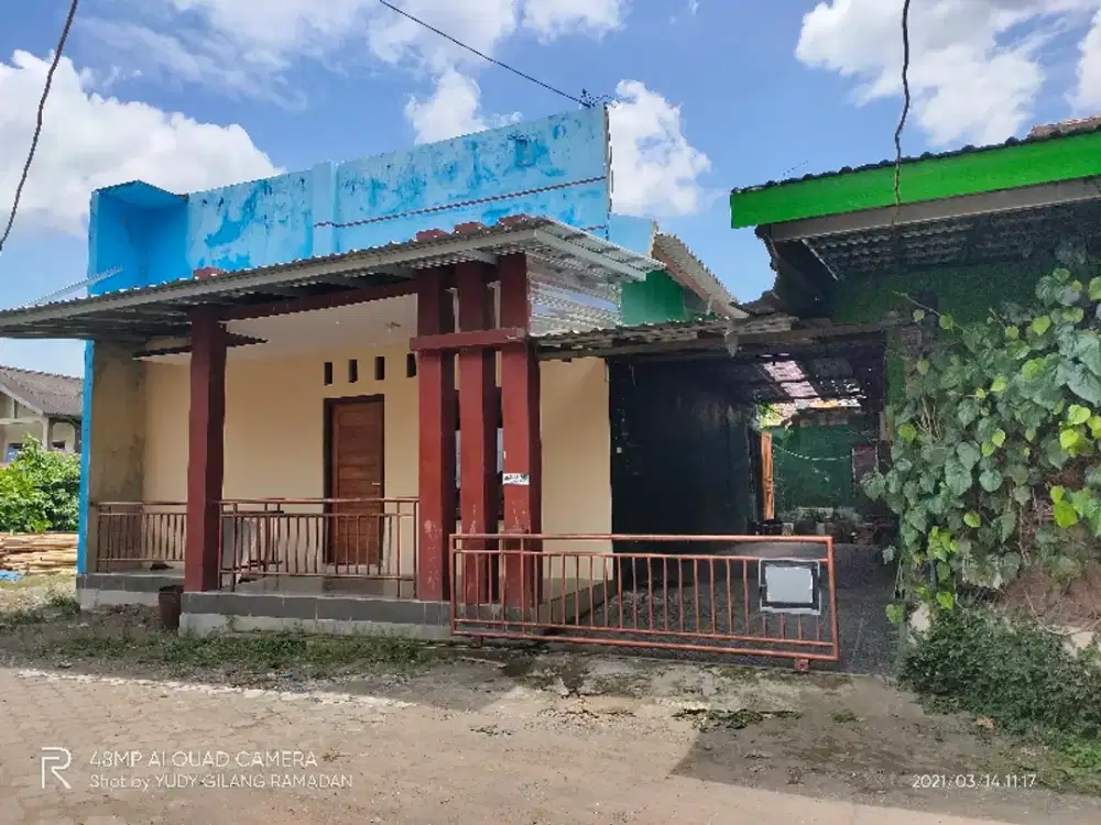 DIKONTRAKAN RUMAH DI DEKET KAMPUS STPN & POLTEKKESJLN GODEAN KM 4