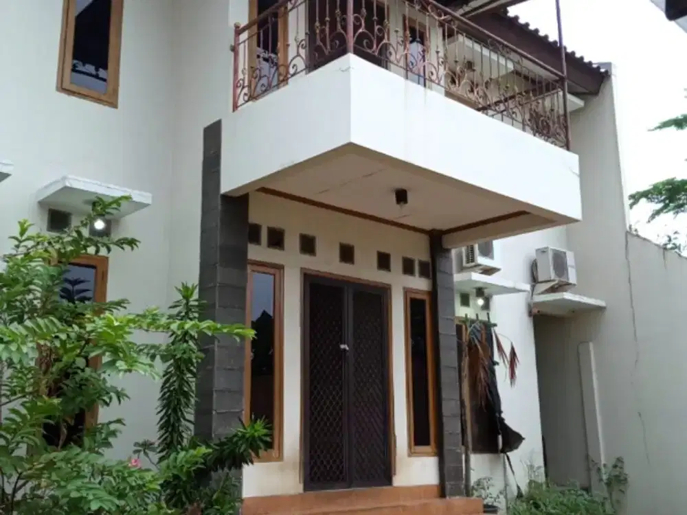 Bintaro rumah besar konsep villa jual cepat