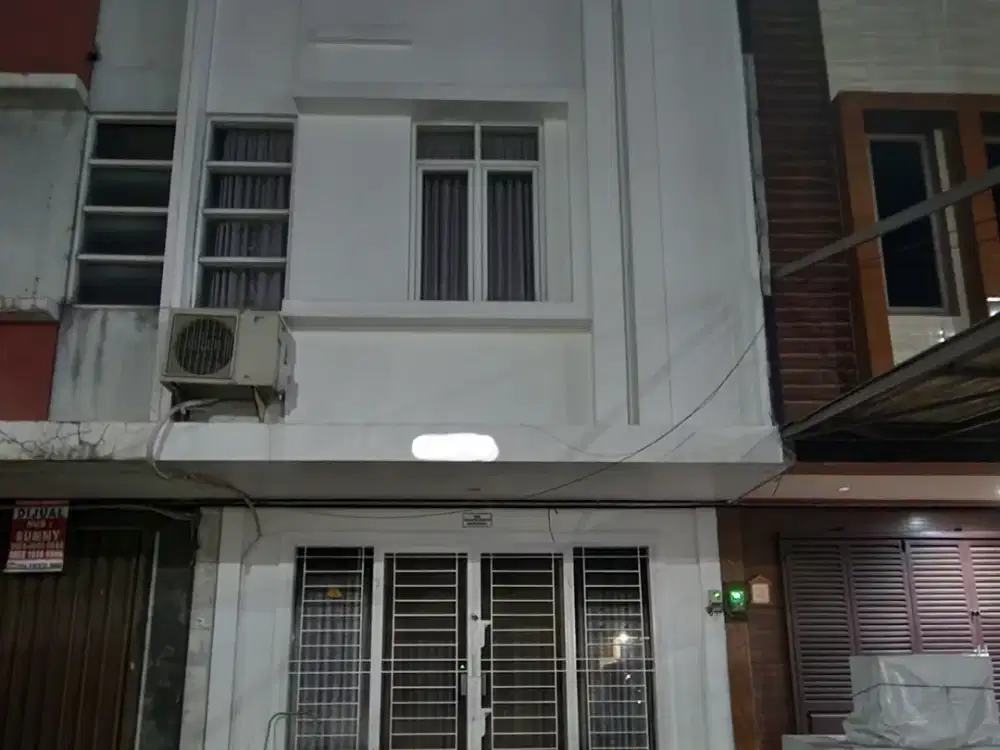 Ruko Serpong Park Boulevard Tangerang 2 lantai hadap jalan utama besar